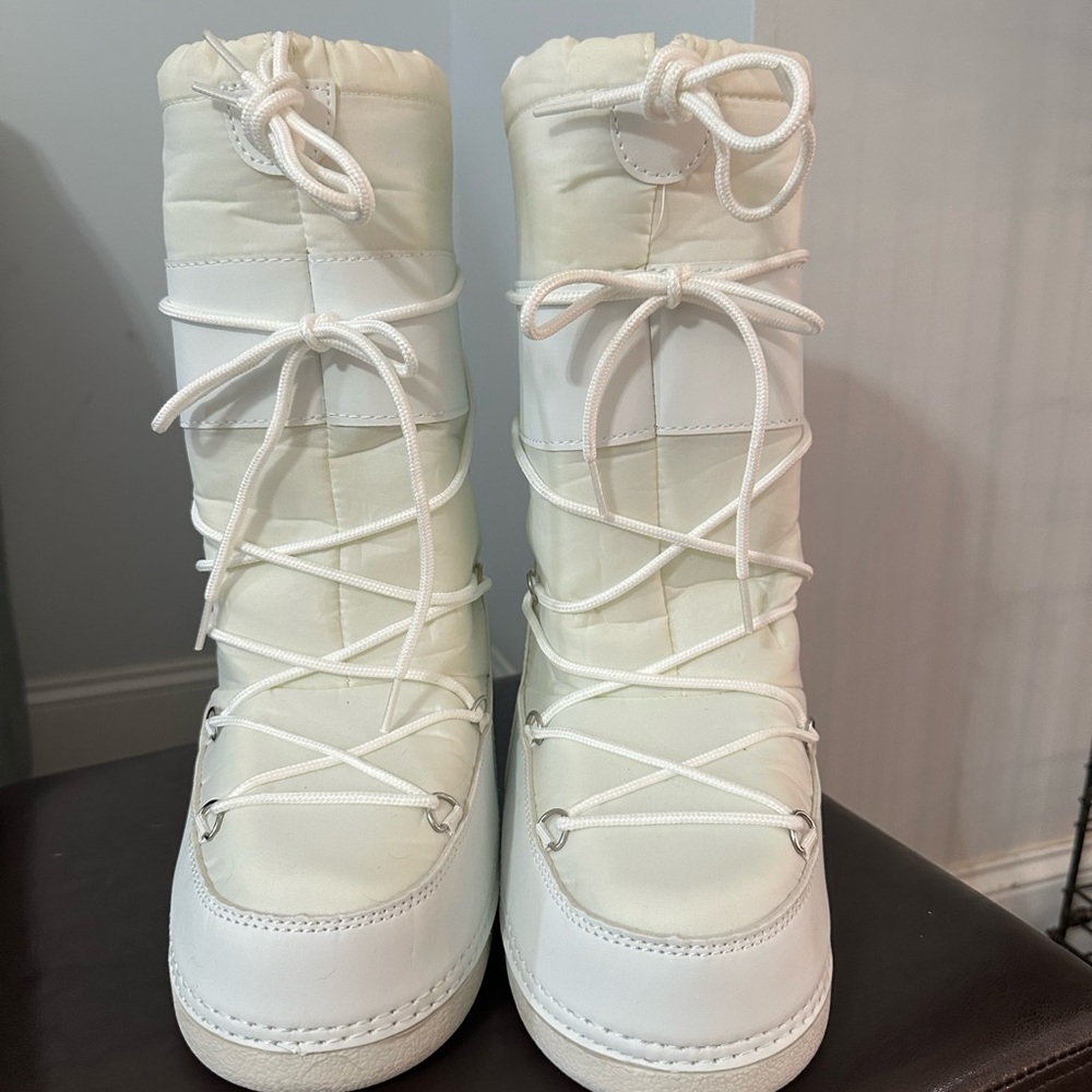 Fashion Nova Moon Boots